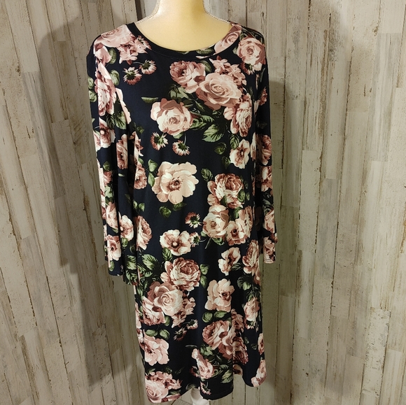 Very soft knit pullover bell sleeve black with flowers print dress sz L - Picture 1 of 7